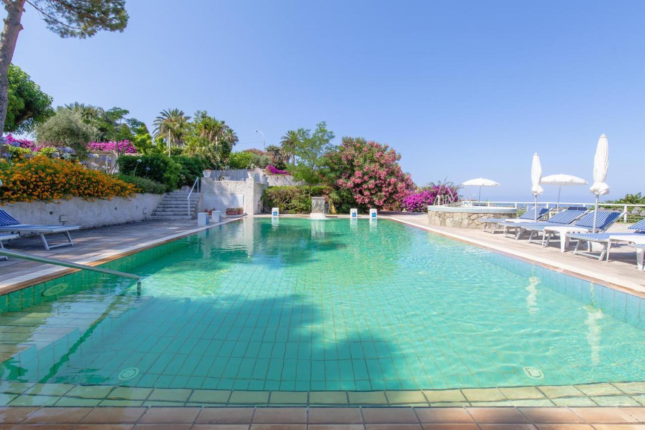 SENTIDO Paradiso Terme Resort&SPA con 5 piscine termali Forio di Ischia Esterno foto