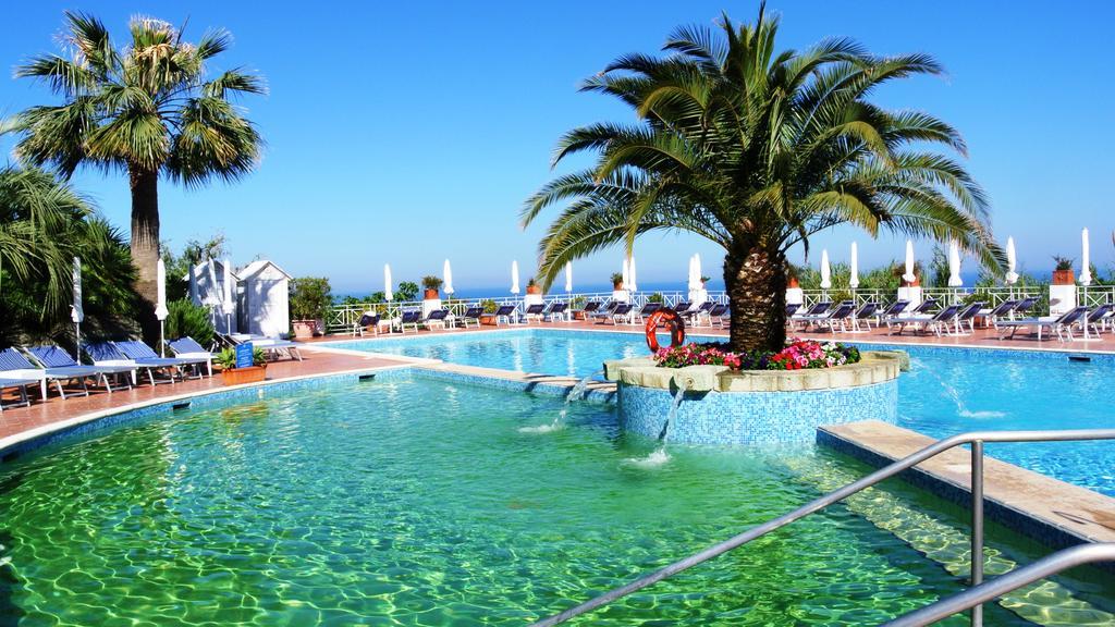 SENTIDO Paradiso Terme Resort&SPA con 5 piscine termali Forio di Ischia Esterno foto